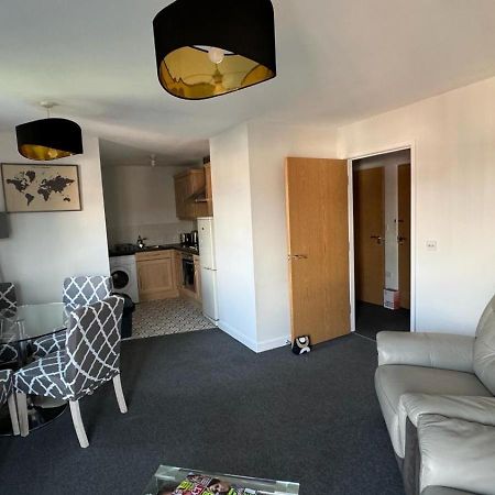 Spacious 1 Bedroom Apartment In Wigan Shevington Exterior foto